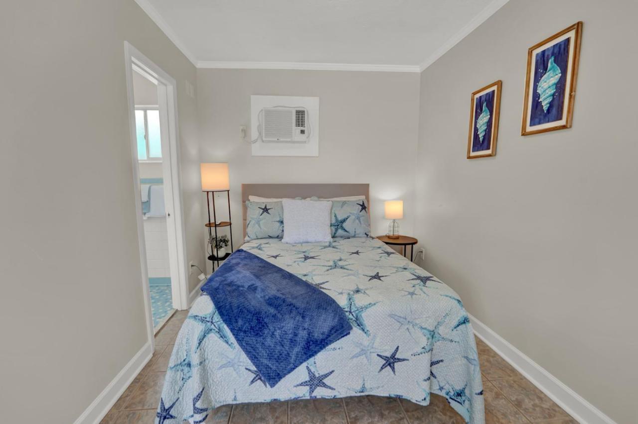 Sea Foam Suites Lower Grand Lagoon Екстер'єр фото