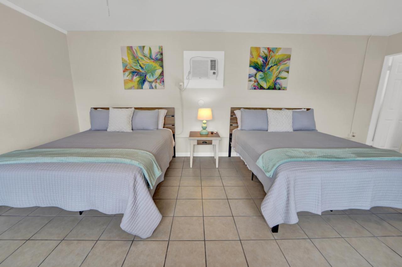 Sea Foam Suites Lower Grand Lagoon Екстер'єр фото