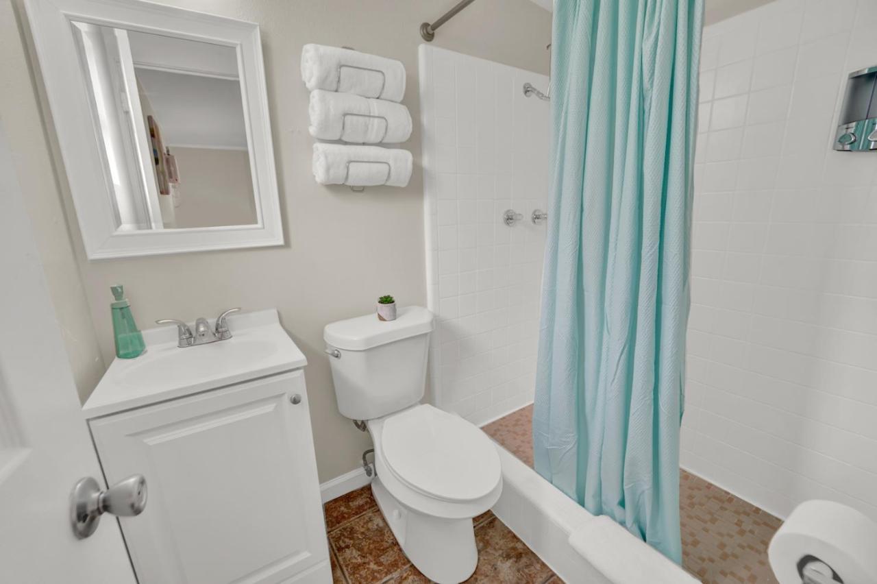 Sea Foam Suites Lower Grand Lagoon Екстер'єр фото