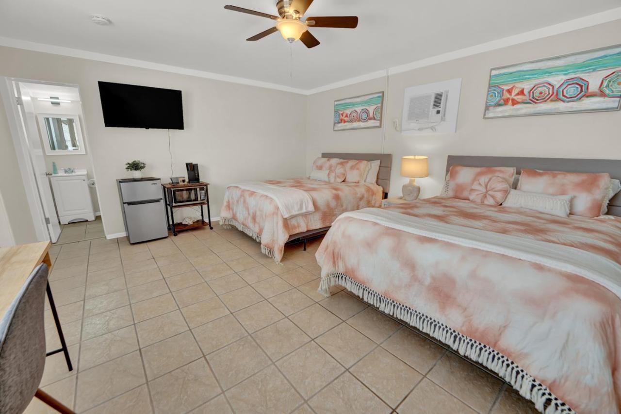 Sea Foam Suites Lower Grand Lagoon Екстер'єр фото