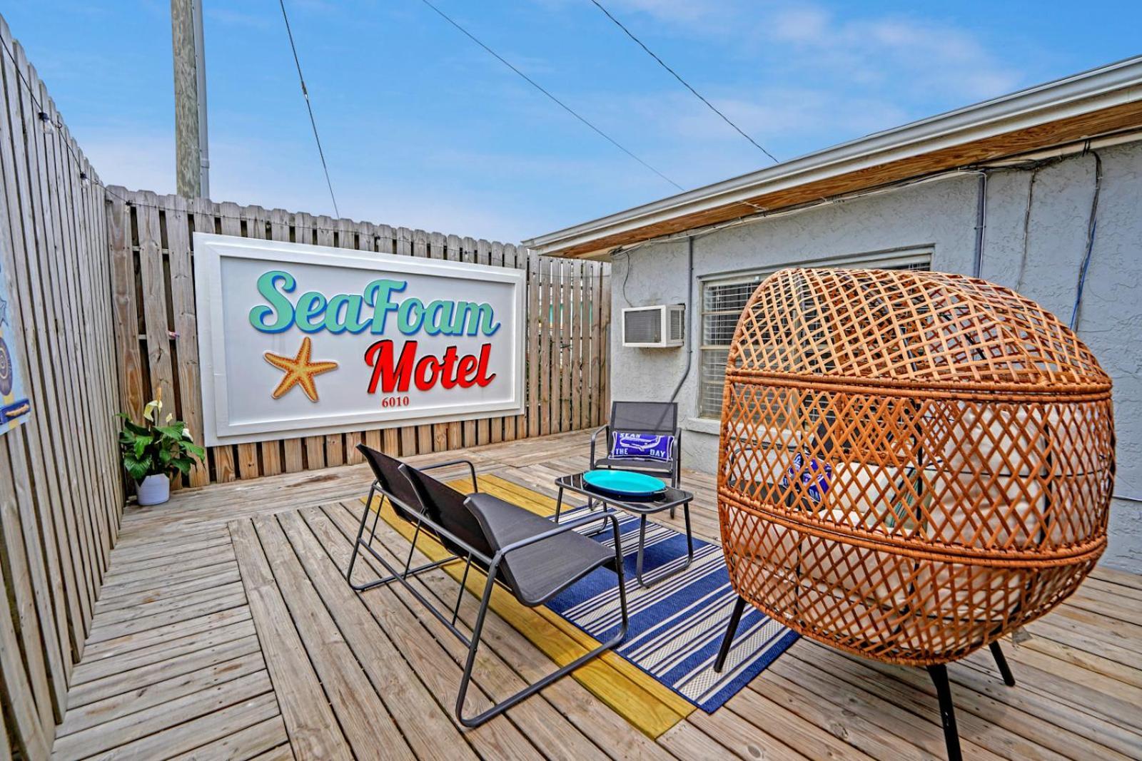 Sea Foam Suites Lower Grand Lagoon Екстер'єр фото